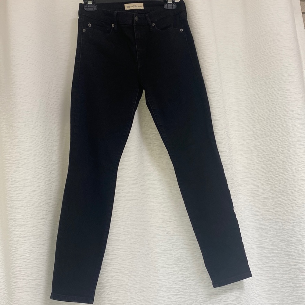 Gap black skinny jeans - lightly used